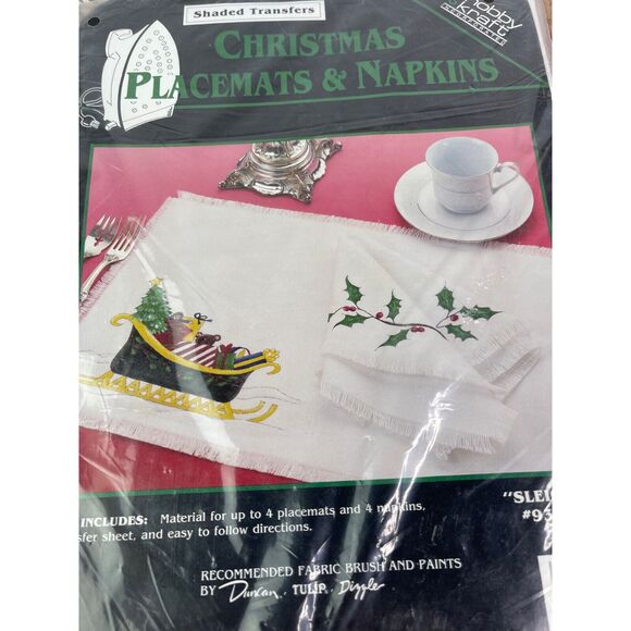 Tulip Christmas Placemats Napkins To Paint Sleigh Holly Pattern - Picture 2 of 3